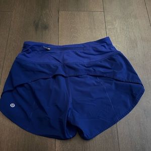 BLUE LULULEMON SPEED UP SHORT SIZE 4